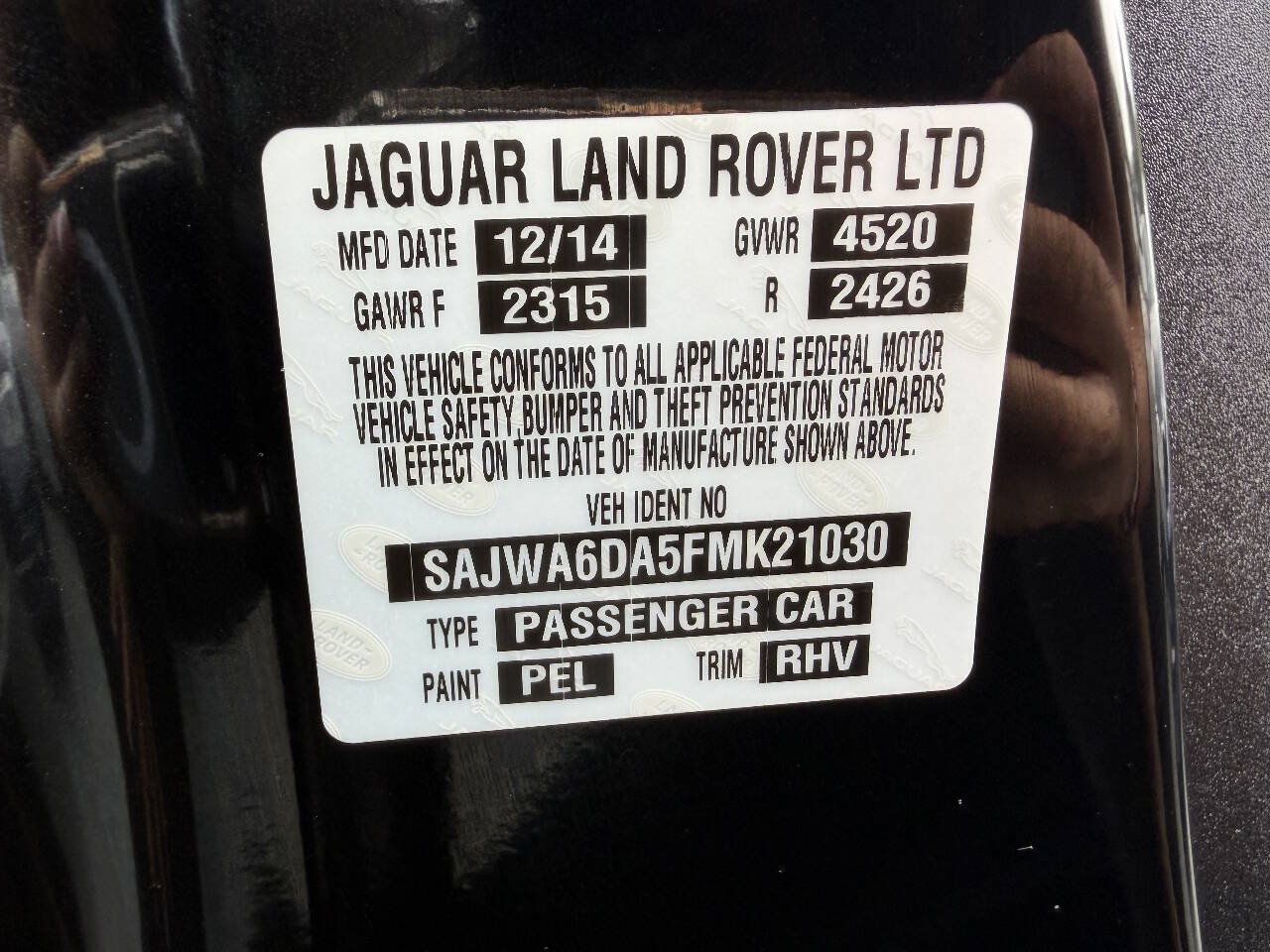 Used 2015 Jaguar F-TYPE R RWD image 19