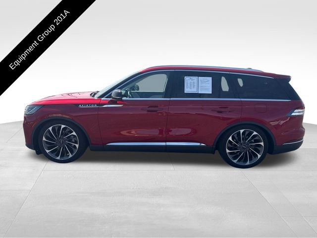Used 2025 Lincoln Aviator Reserve w/ Equipment Group 201A image 3