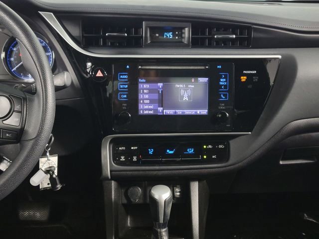 Used 2017 Toyota Corolla LE image 19