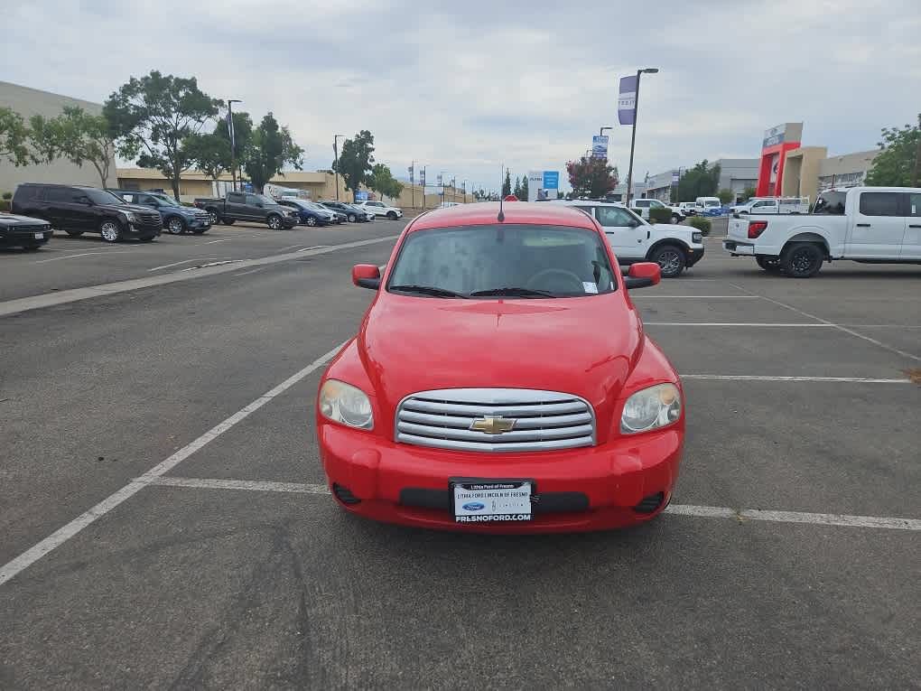 Used 2010 Chevrolet HHR LT FWD image 2