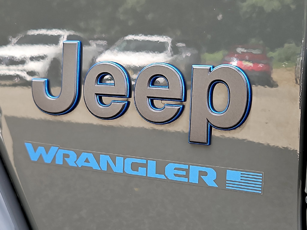 Used 2023 Jeep Wrangler Unlimited Rubicon 4xe w/ Cold Weather Group AWD/4WD image 33