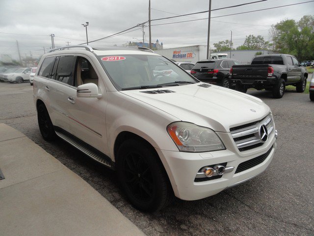 Used 2011 Mercedes-Benz GL 450 4MATIC image 5