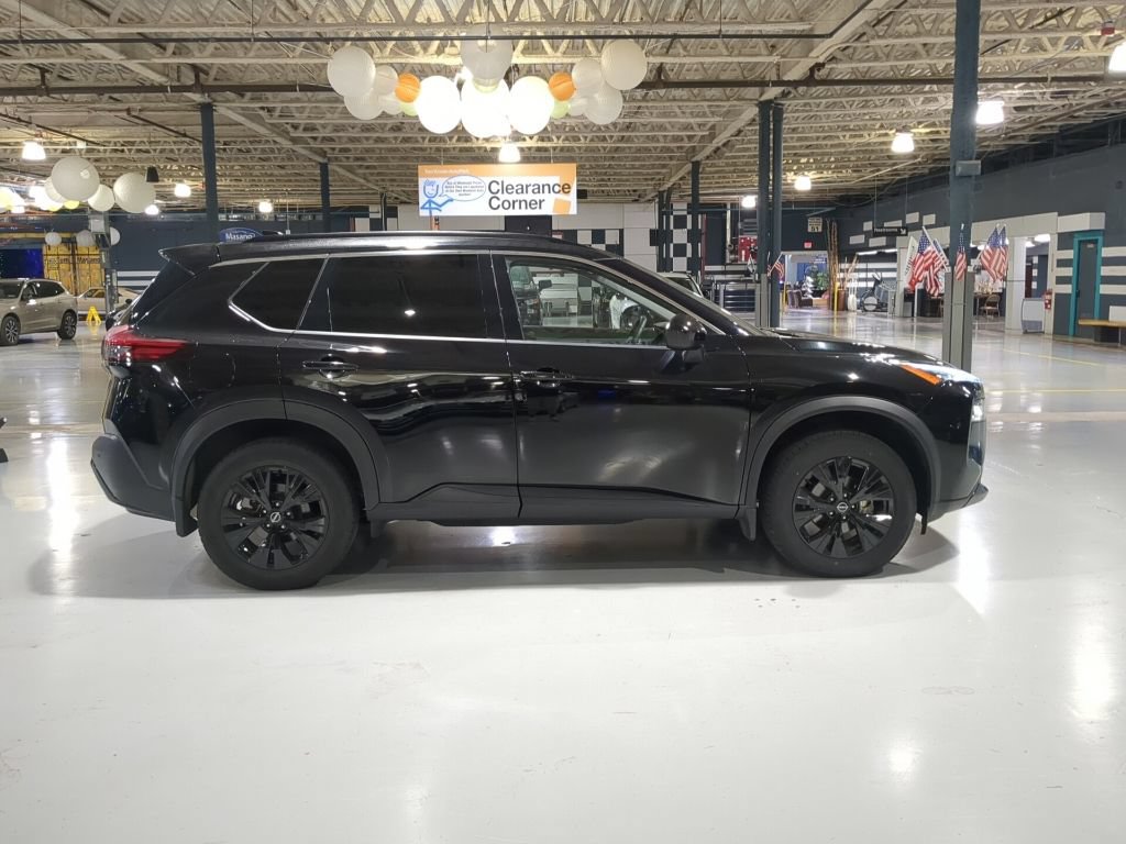 Used 2023 Nissan Rogue SV w/ SV Premium B Package AWD/4WD image 7