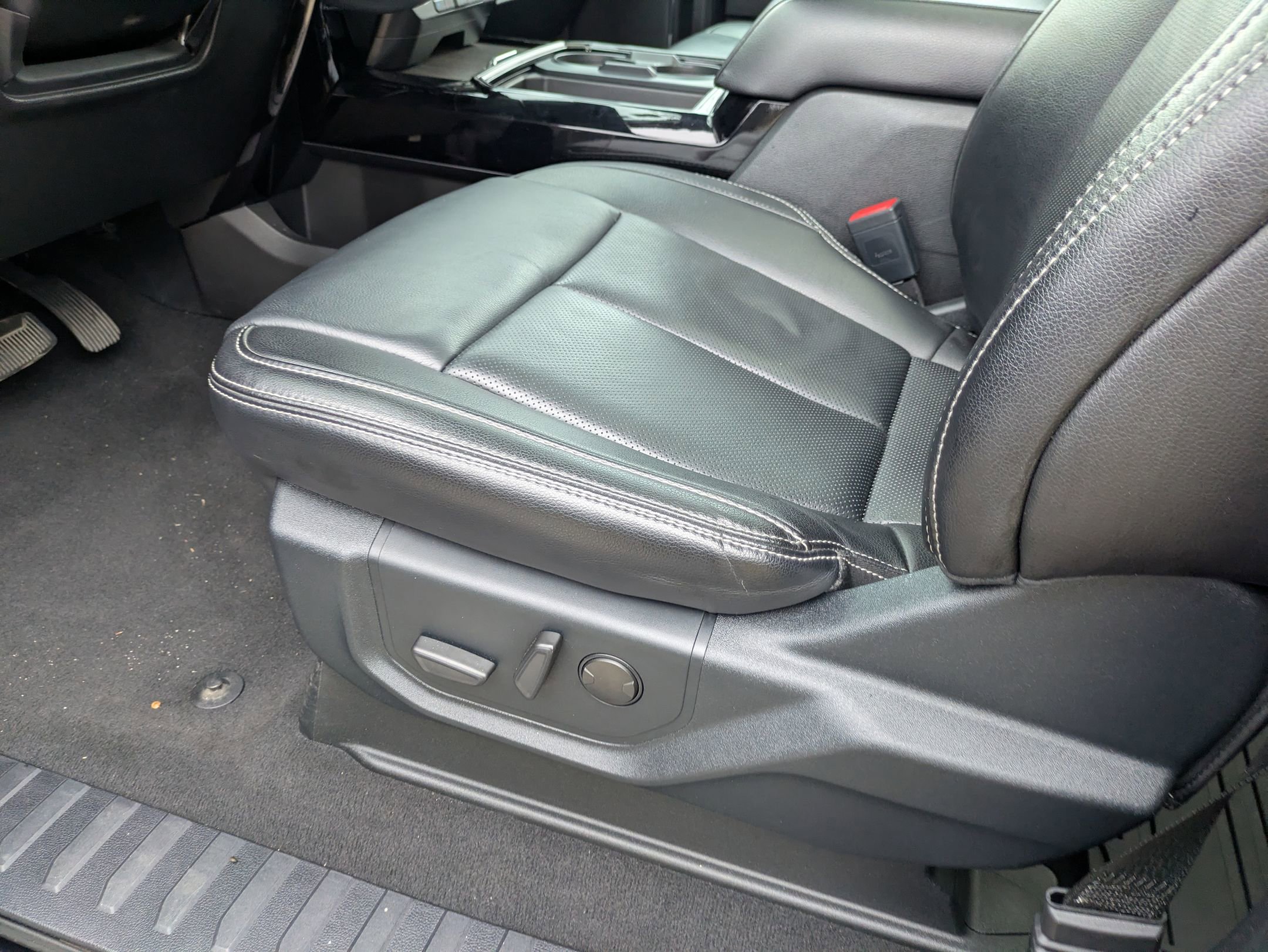 Used 2021 Ford F250 Lariat image 14