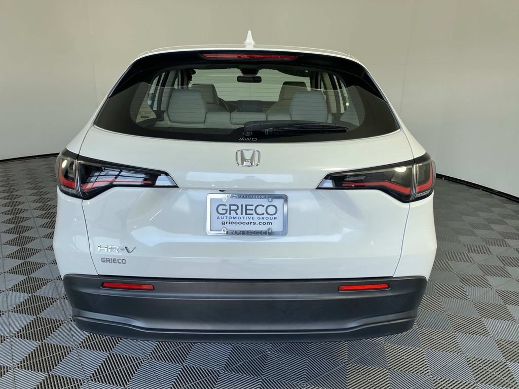 Used 2024 Honda HR-V LX image 7