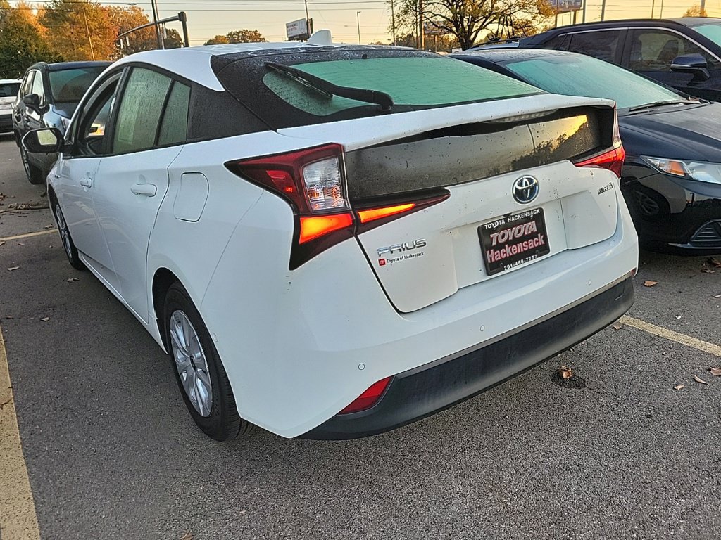 Used 2022 Toyota Prius LE FWD image 4