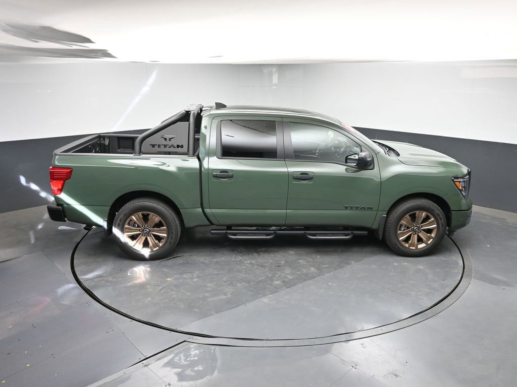 Used 2024 Nissan Titan SV w/ SV Bronze Edition Package image 41