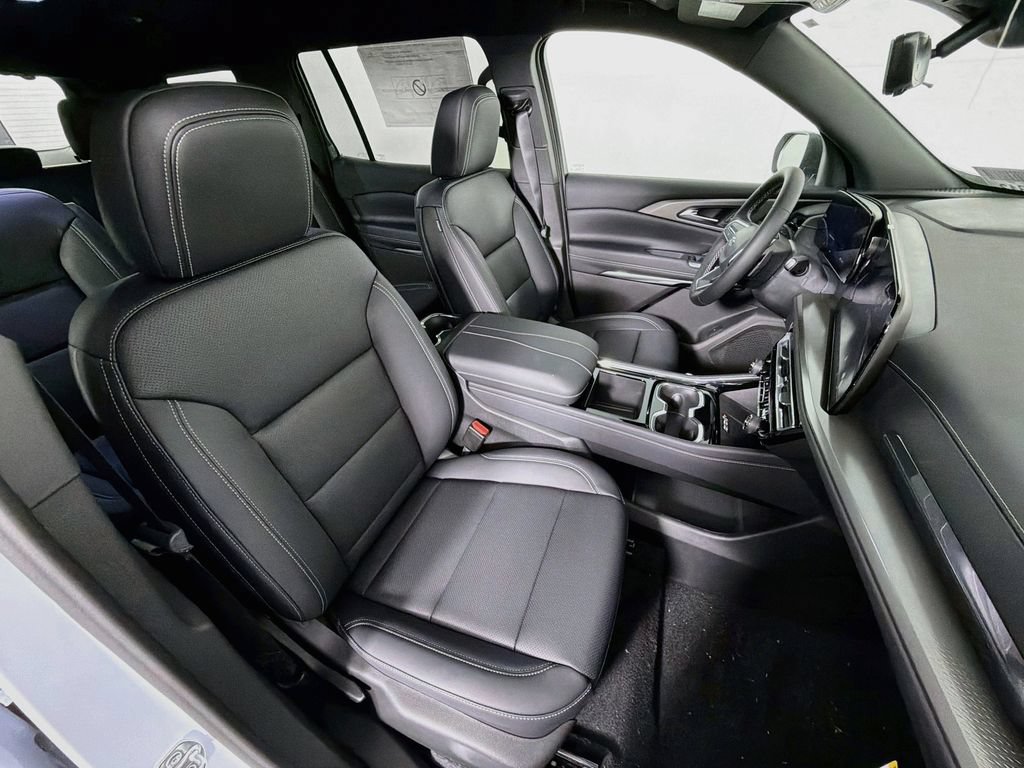 New 2027 Chevrolet Traverse LT w/ Midnight/Sport Edition FWD image 29
