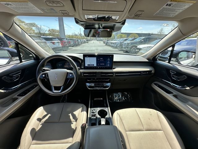 Used 2024 Lincoln Corsair AWD w/ Equipment Group 101A image 3