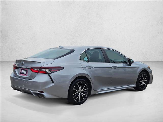 Used 2023 Toyota Camry SE image 5
