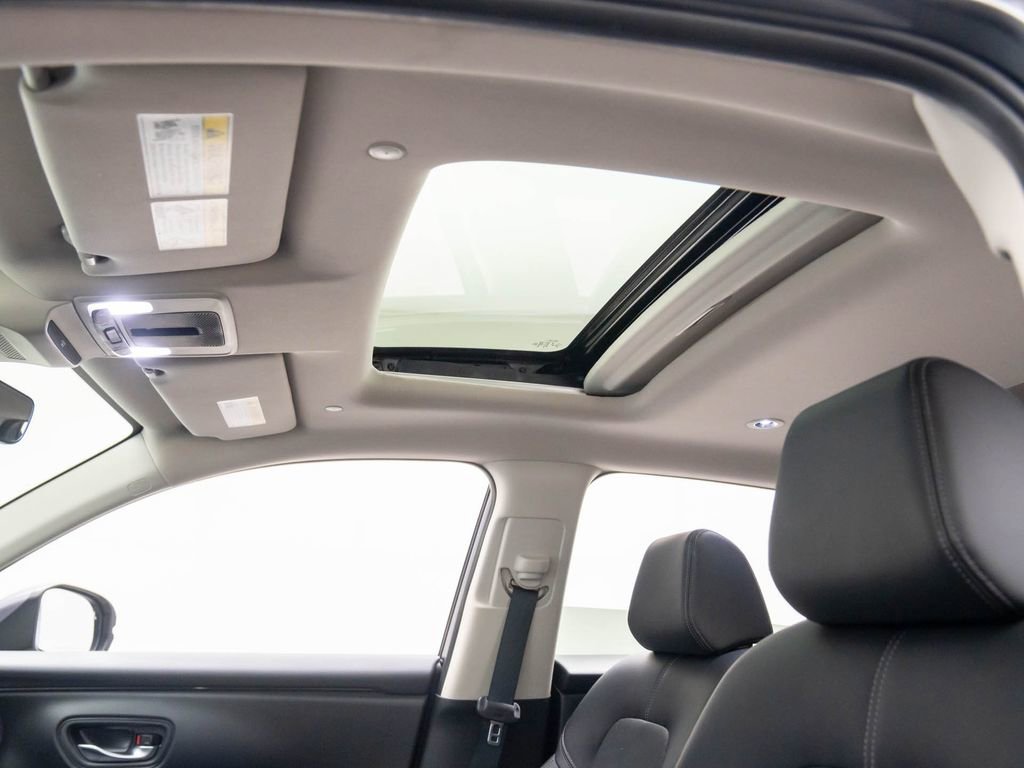 Certified 2023 Honda HR-V EX-L image 18