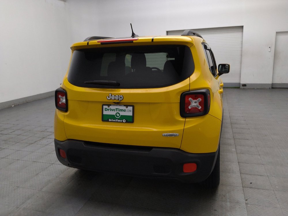 Used 2016 Jeep Renegade Latitude FWD image 7
