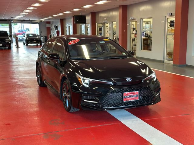 Certified 2024 Toyota Corolla SE AWD/4WD image 2