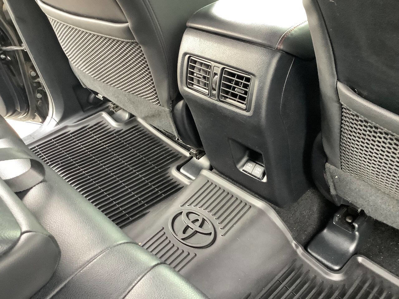 Used 2021 Toyota 4Runner Venture w/ Moonroof Package AWD/4WD image 36