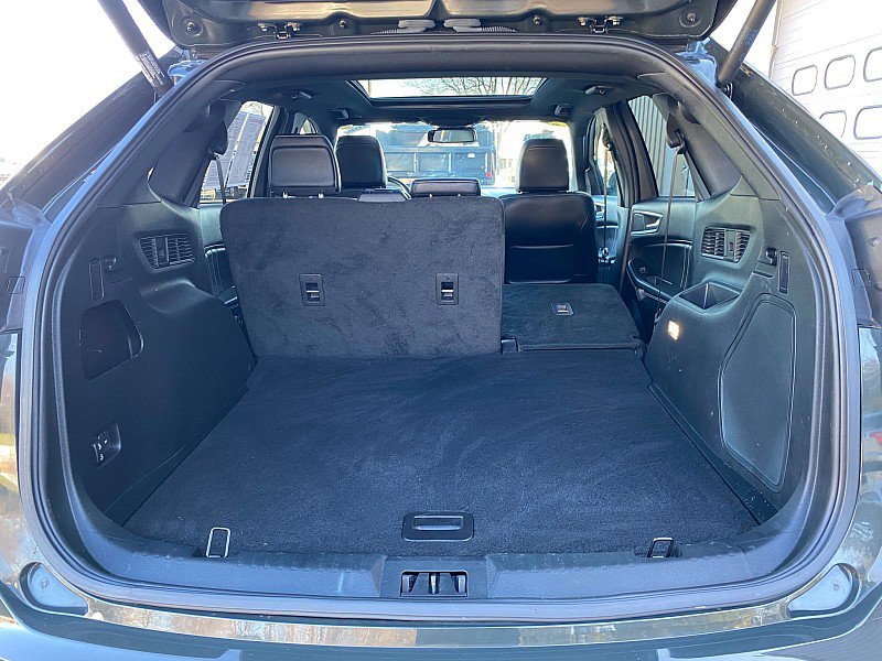Certified 2022 Ford Edge ST w/ Equipment Group 401A image 39