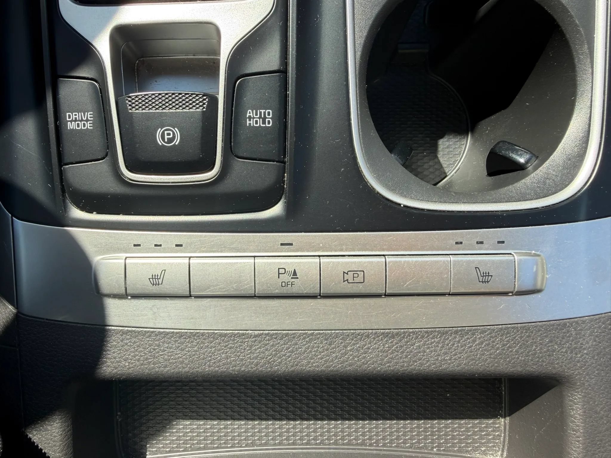 Used 2023 Kia Carnival LX FWD image 22