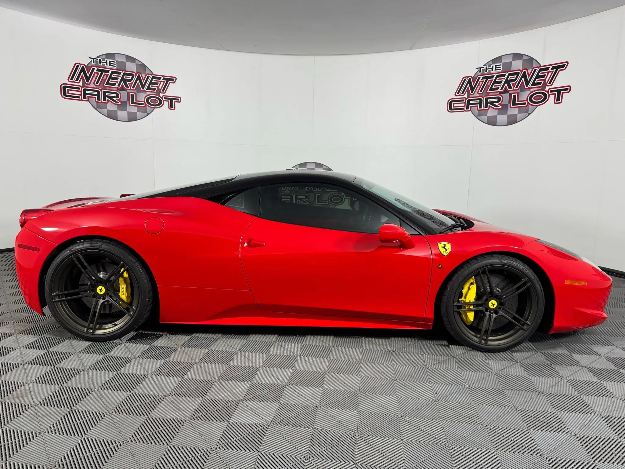 Used 2013 Ferrari 458 Italia Coupe image 8