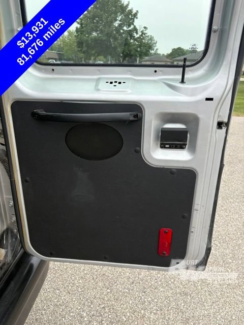 Used 2009 Ford E-350 and Econoline 350 XLT RWD image 5