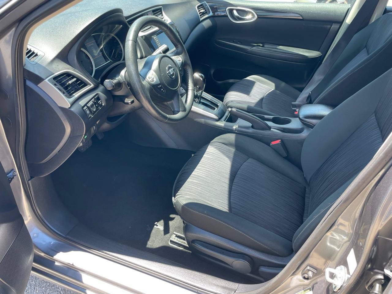 Used 2019 Nissan Sentra SV FWD image 24