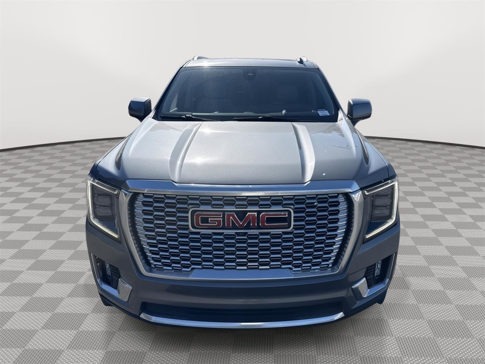 Used 2022 GMC Yukon Denali w/ Advanced Technology Package image 3