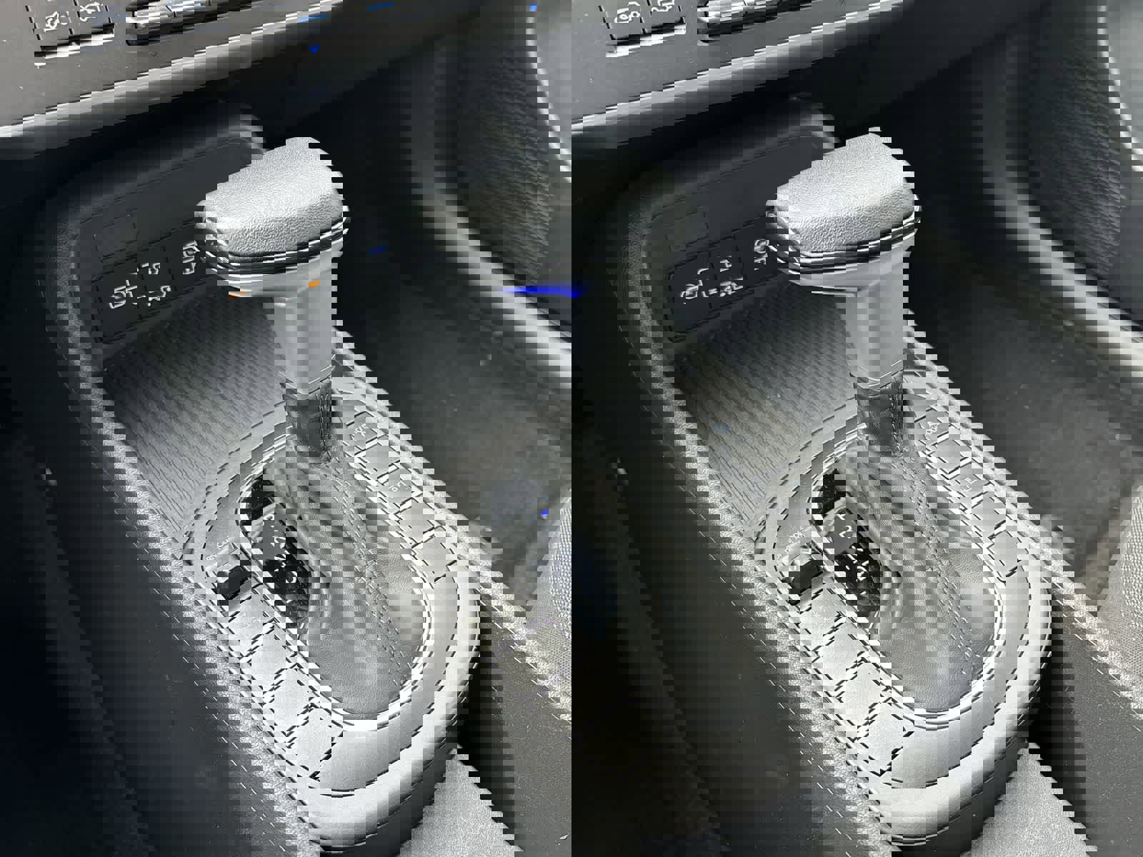 Used 2025 Hyundai Kona SEL image 19