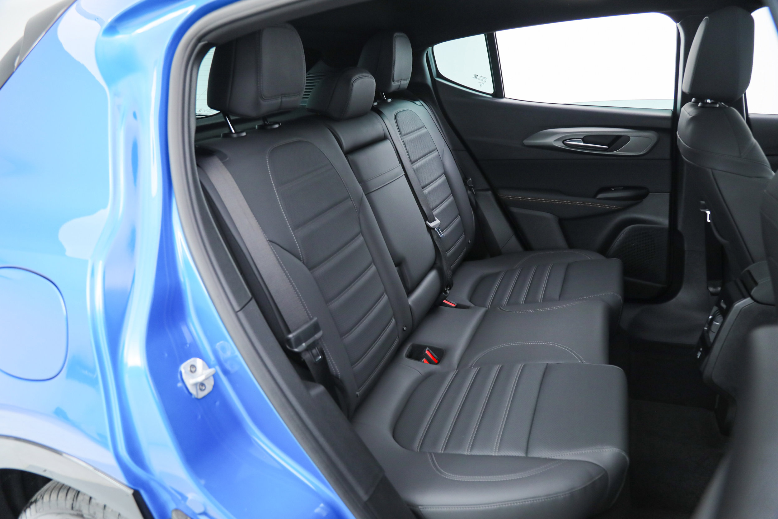 New 2026 Alfa Romeo Tonale Sprint w/ Black Premium Package image 15