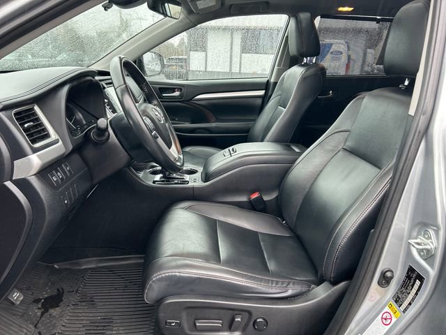 Used 2019 Toyota Highlander XLE image 9