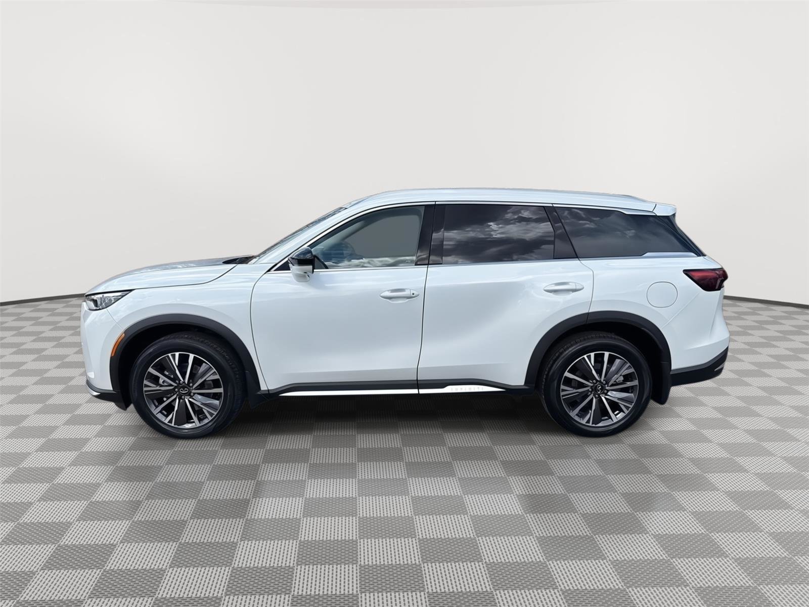 New 2026 INFINITI QX60 Luxe image 8