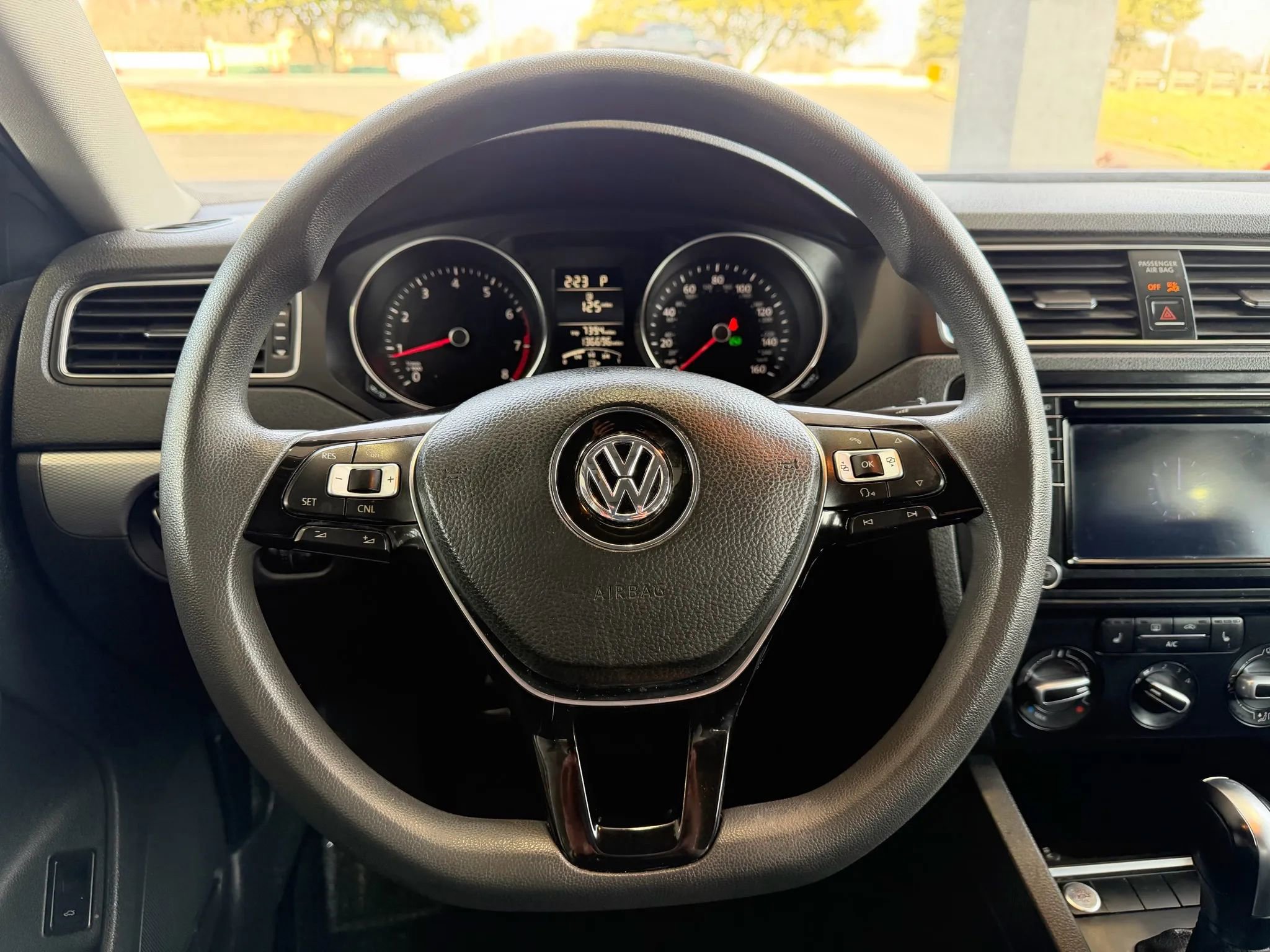 Used 2016 Volkswagen Jetta SE image 10