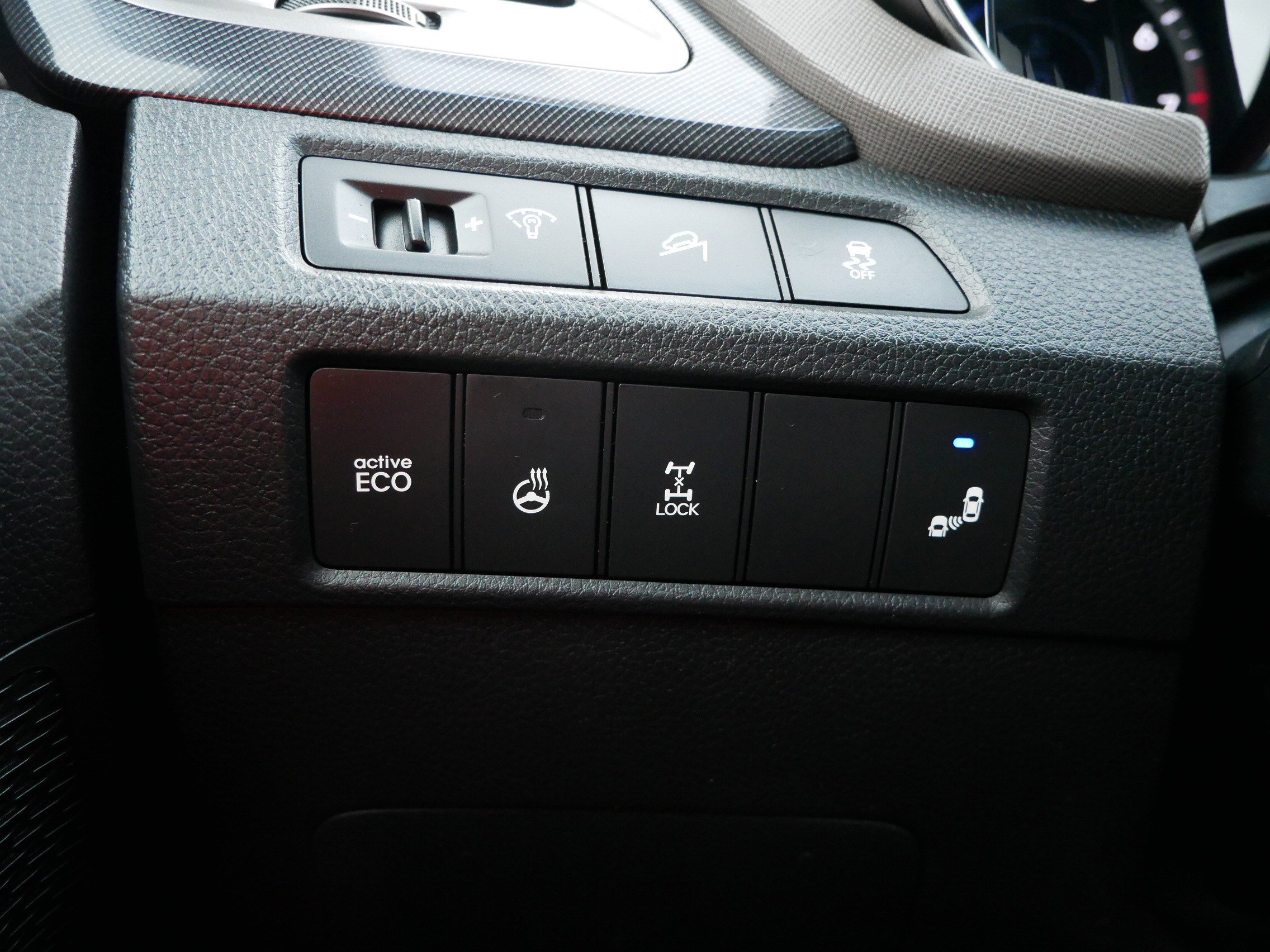 Used 2015 Hyundai Santa Fe Sport w/ Option Group 04 image 26