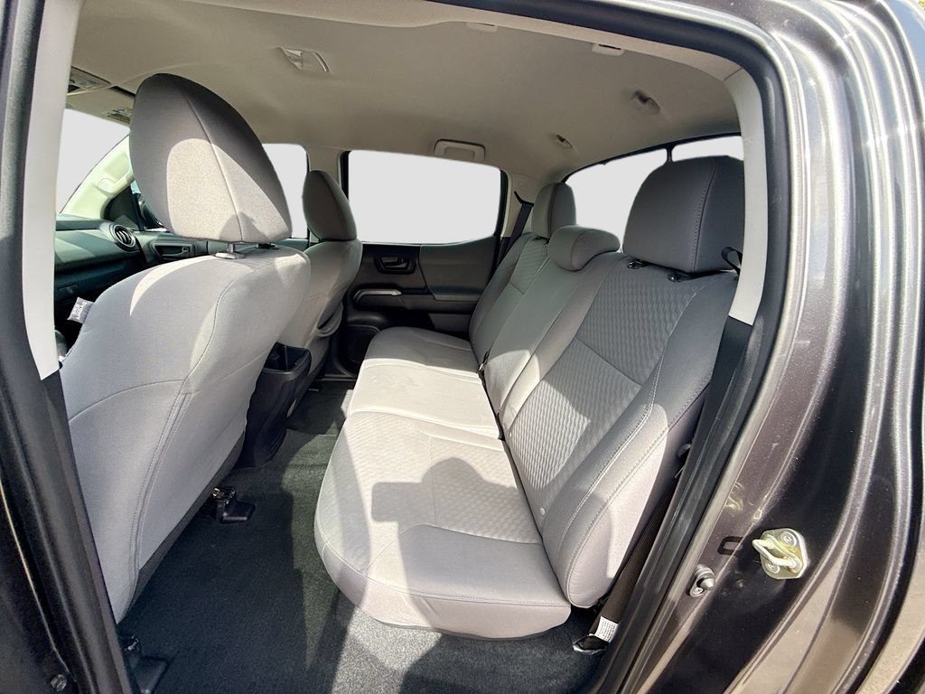 Used 2020 Toyota Tacoma SR5 RWD image 27