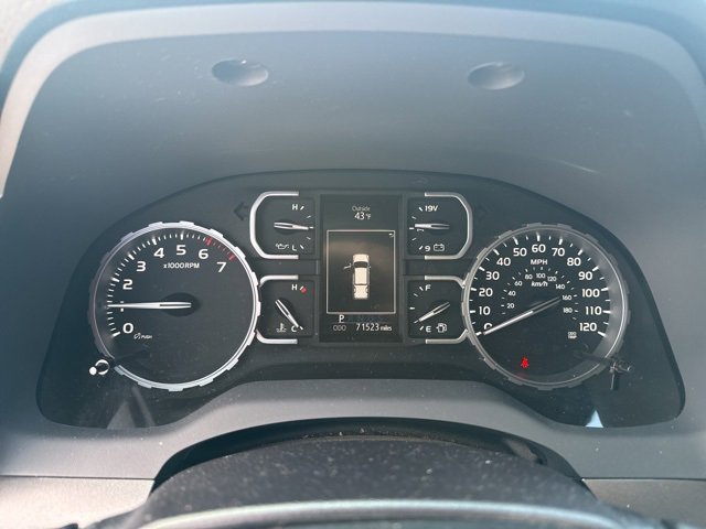 Used 2018 Toyota Tundra SR5 w/ TRD Off Road Package image 15