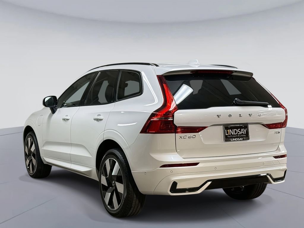 Used 2025 Volvo XC60 T8 Plus w/ Climate Package image 12
