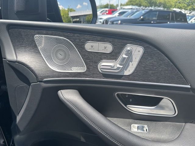 Certified 2026 Mercedes-Benz GLS 450 4MATIC image 46