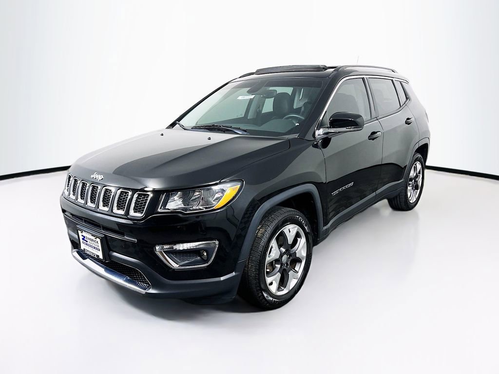 Used 2018 Jeep Compass Limited w/ Navigation Group AWD/4WD image 3