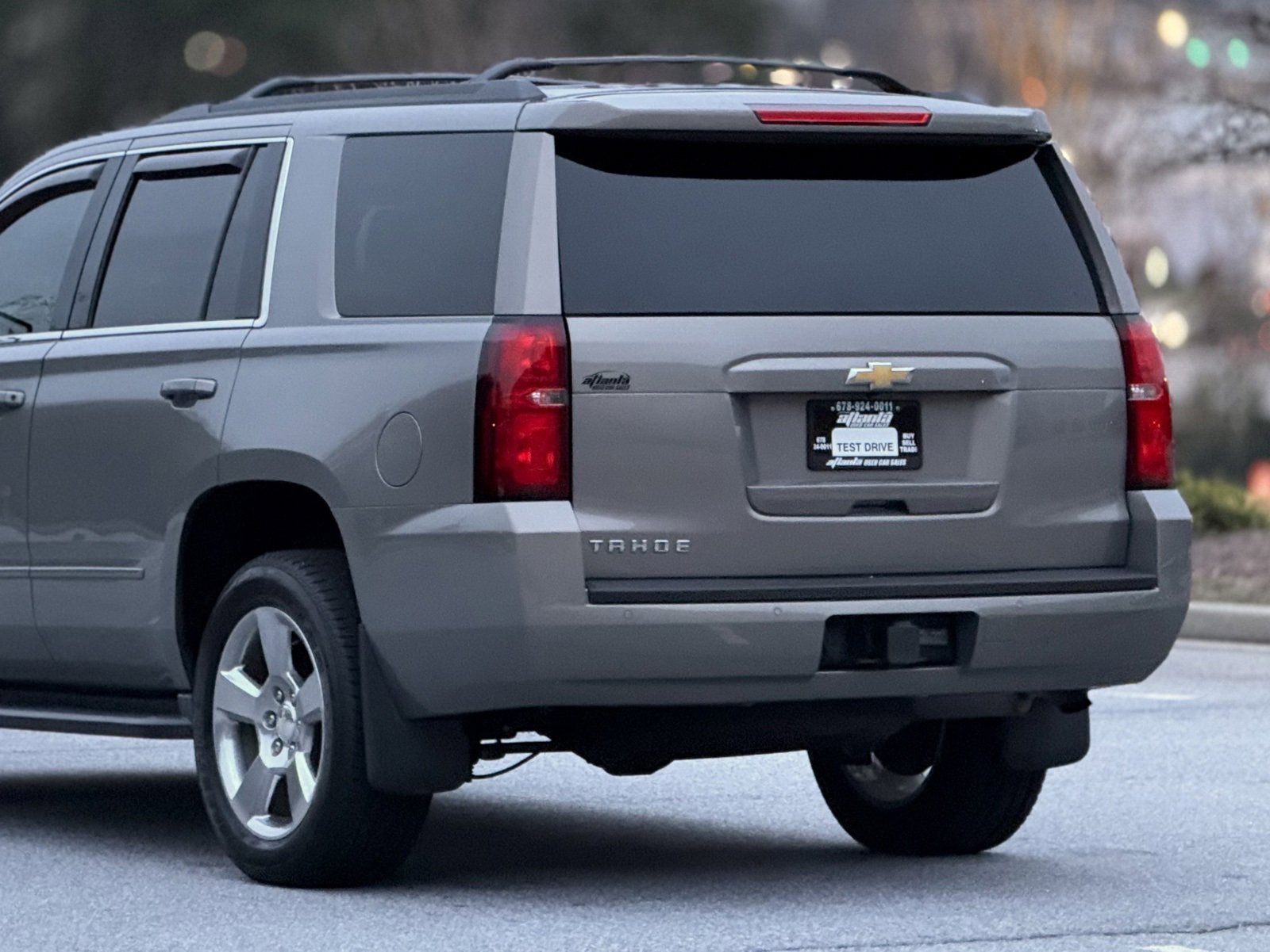 Used 2018 Chevrolet Tahoe LS w/ All-Season Package image 46