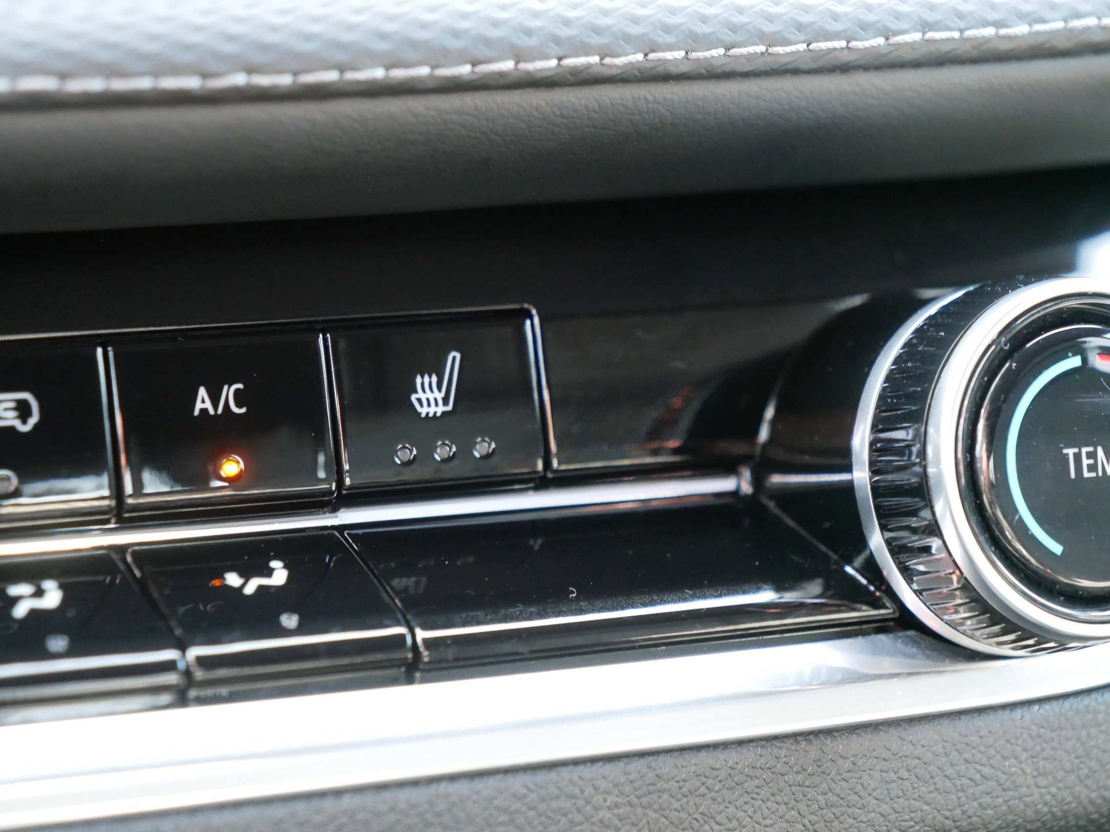 Used 2025 Chevrolet Equinox LT image 31