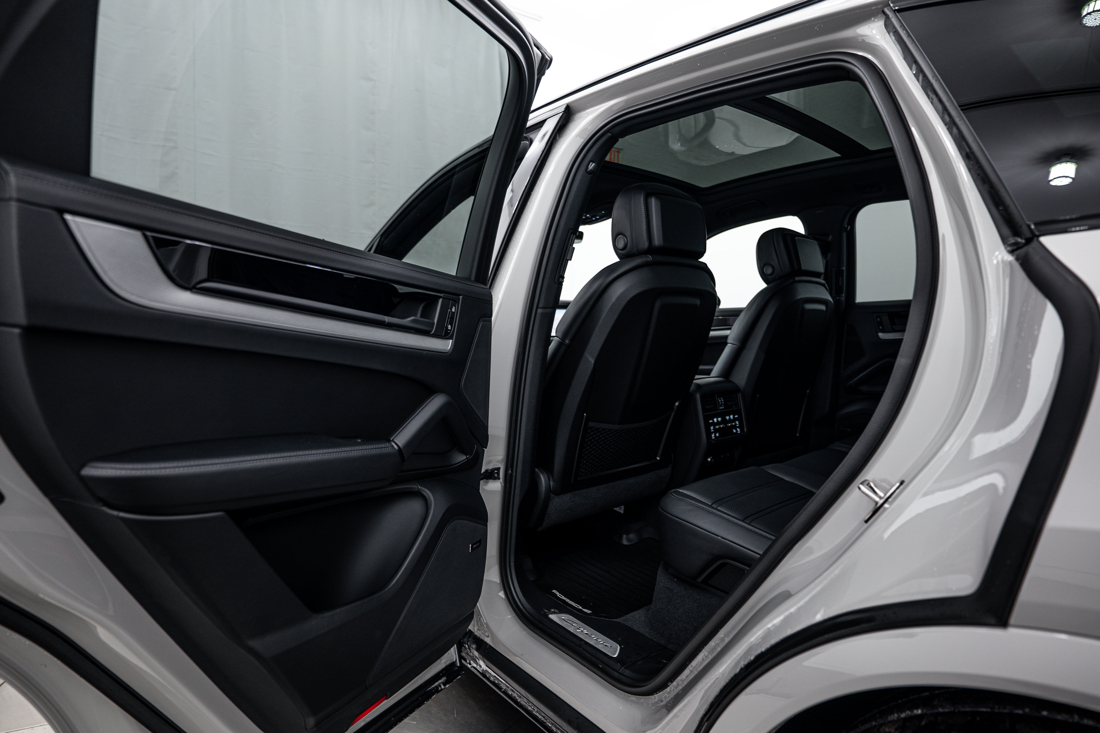 New 2026 Porsche Cayenne S AWD/4WD image 24