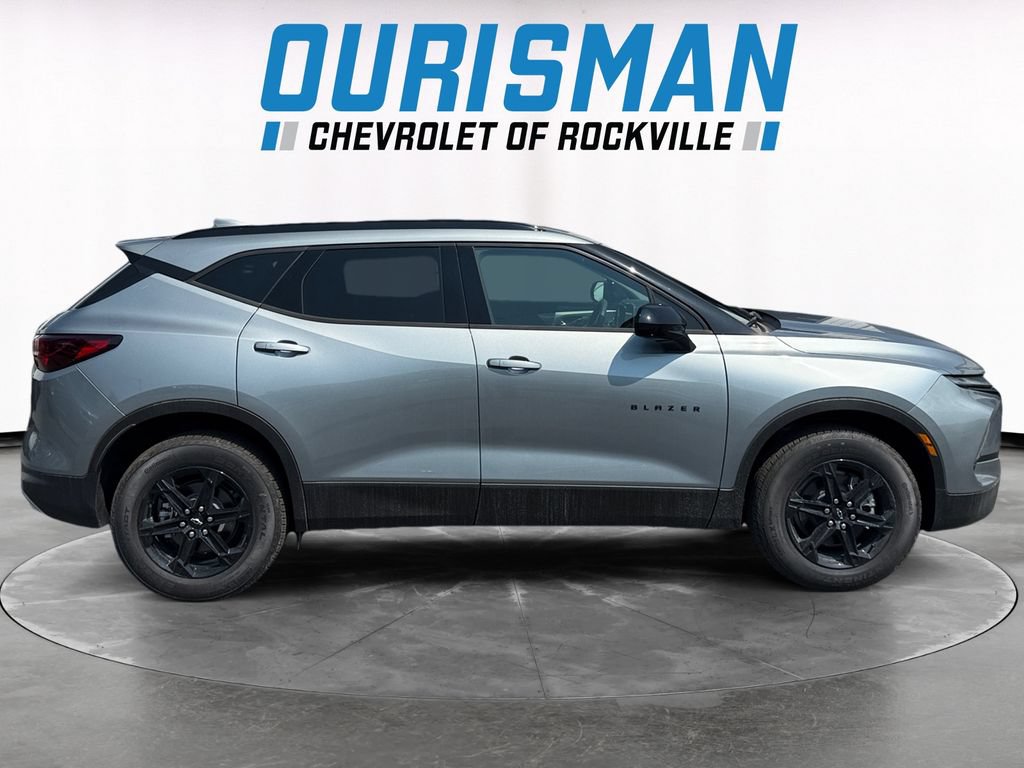 New 2026 Chevrolet Blazer LT w/ Midnight/Sport Edition AWD/4WD image 7