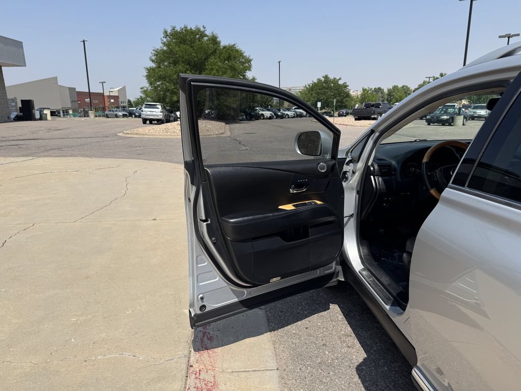 Used 2015 Lexus RX 450h AWD image 17
