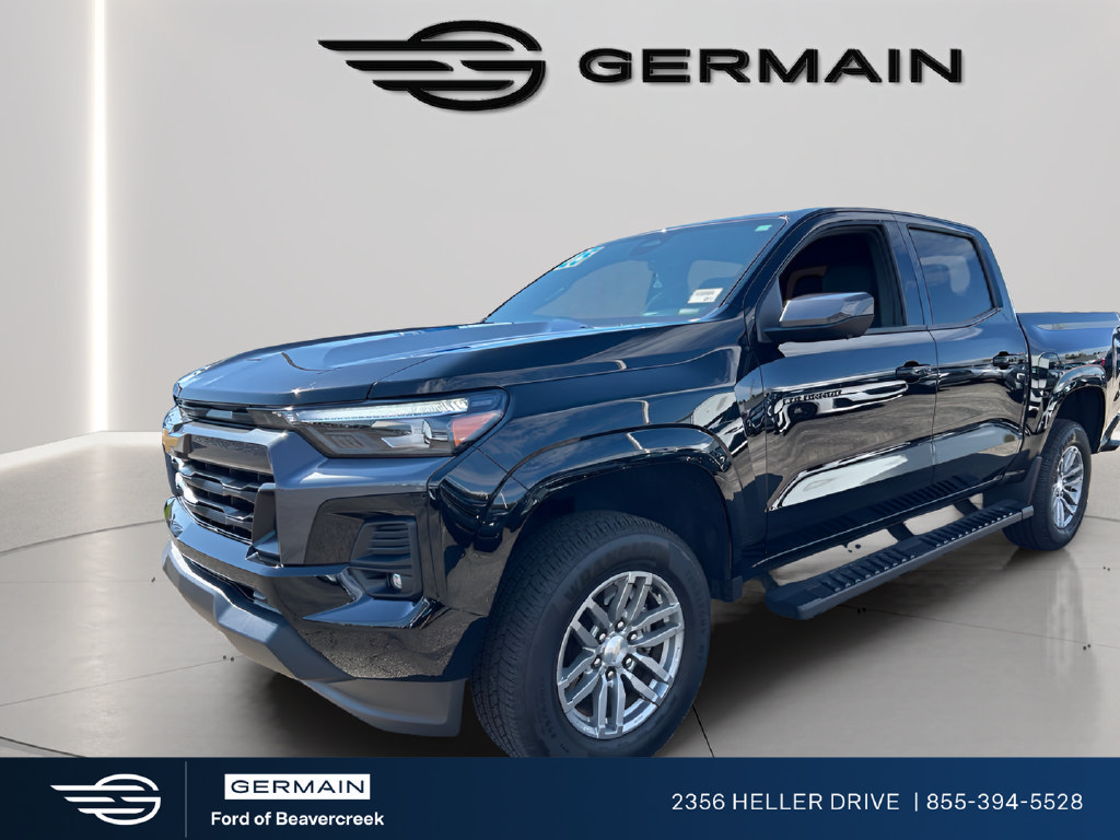 Used 2025 Chevrolet Colorado LT w/ LT Convenience Package AWD/4WD image 4