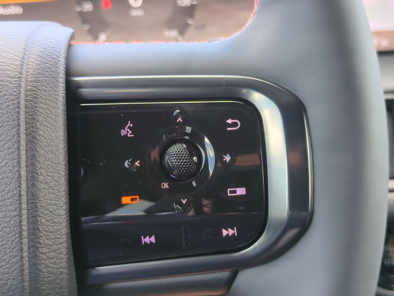 New 2025 Nissan Armada PRO-4X AWD/4WD image 18