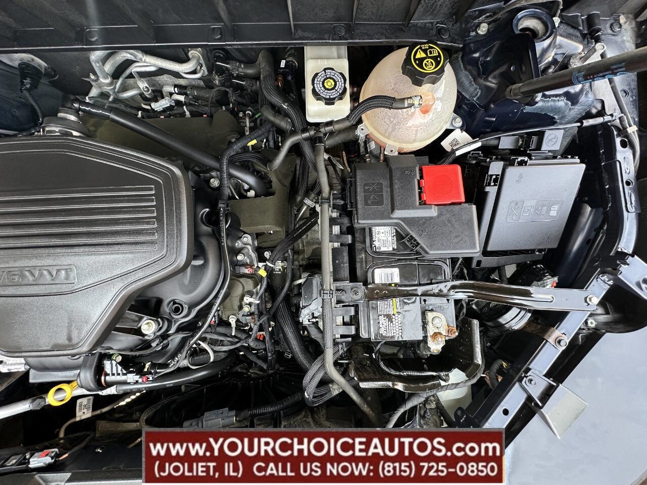 Used 2017 GMC Acadia SLE image 31