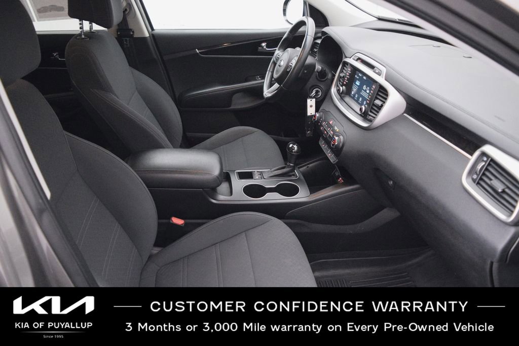 Used 2017 Kia Sorento AWD w/ LX Convenience Package image 16