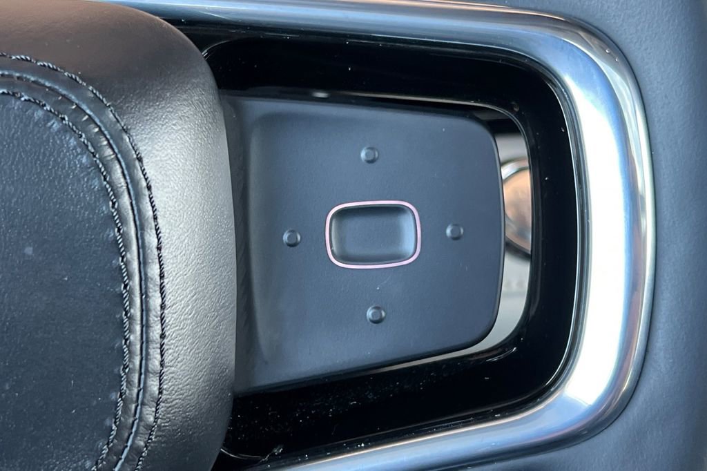 Used 2024 Lincoln Nautilus Reserve w/ Equipment Group 202A image 29