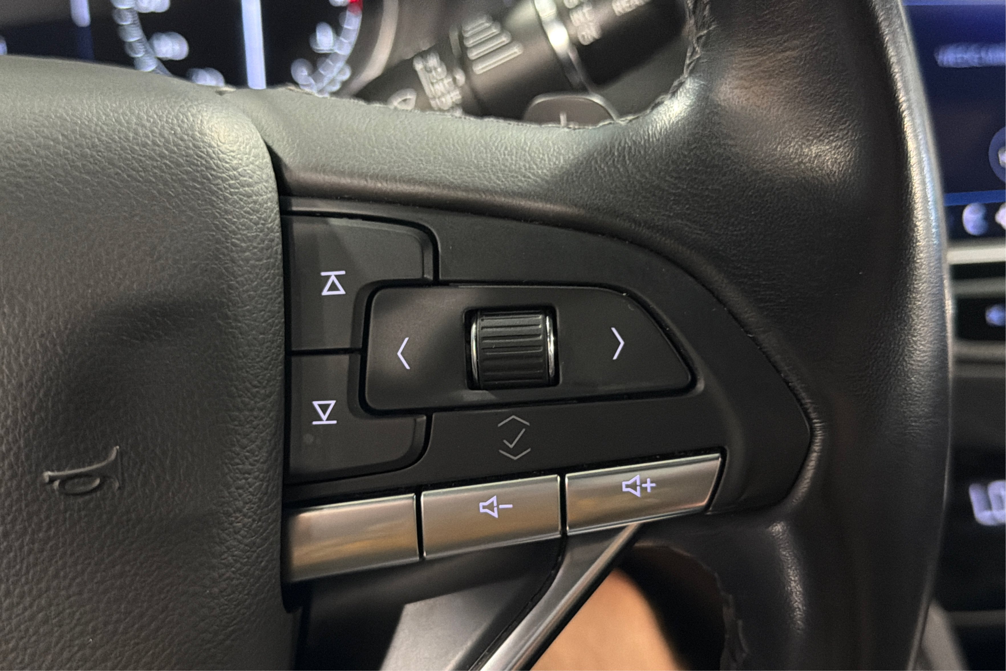 Used 2022 Cadillac XT6 Luxury AWD/4WD image 27