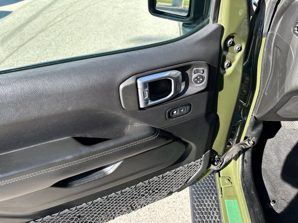 Used 2021 Jeep Wrangler Unlimited Sahara AWD/4WD image 25
