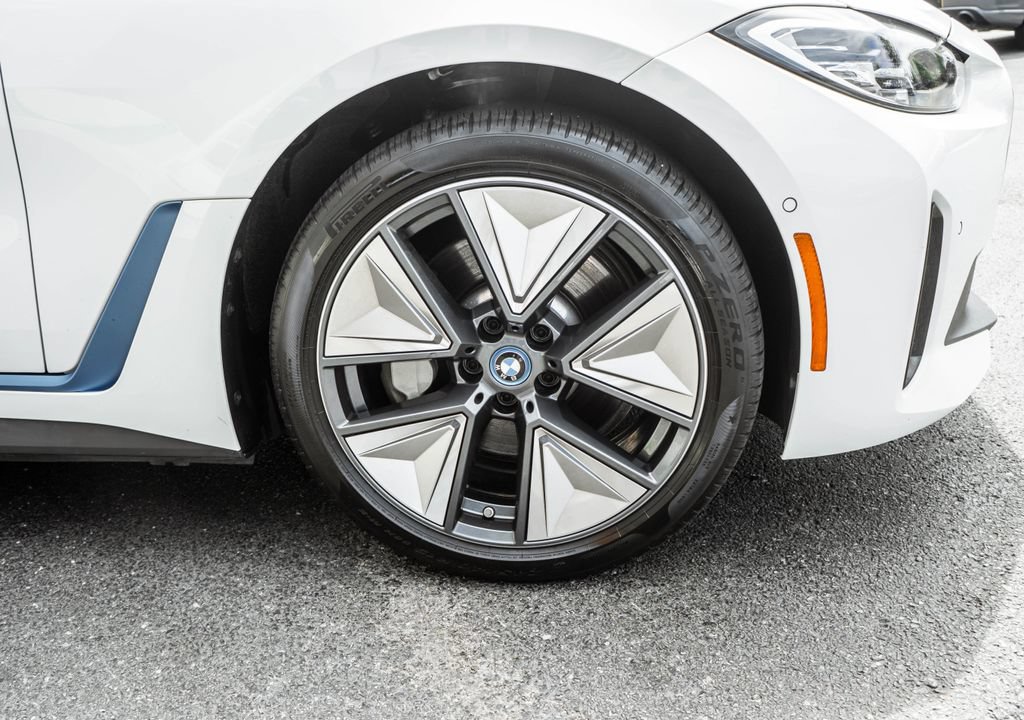 Used 2023 BMW i4 eDrive35 w/ Premium Package RWD image 4