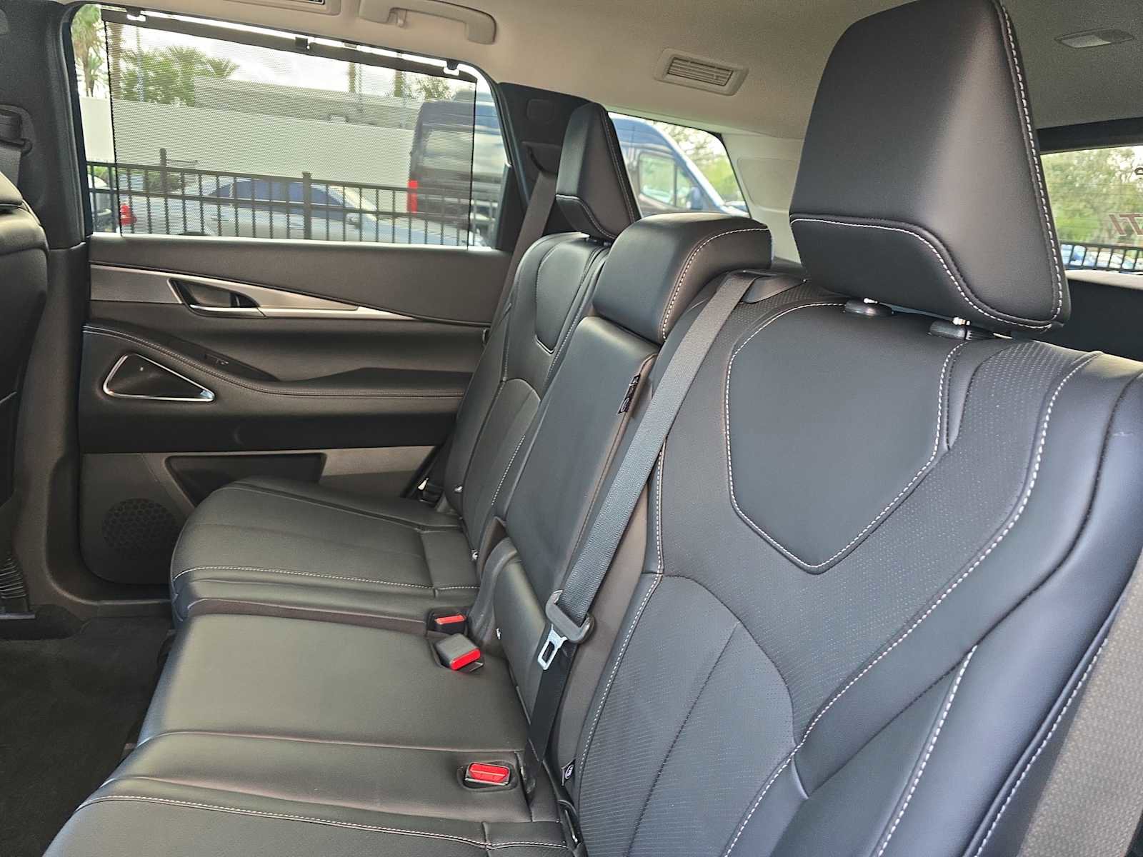 Certified 2026 INFINITI QX60 Luxe w/ Cargo Package FWD image 14