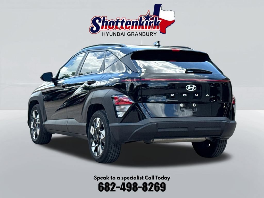 Used 2025 Hyundai Kona SEL FWD image 8